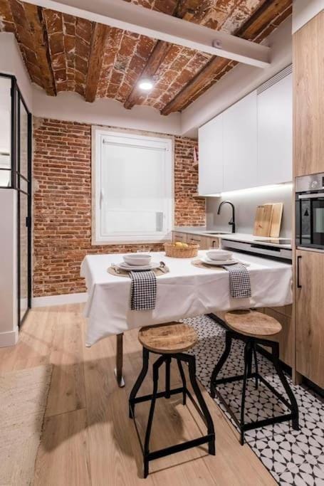 Elegant apartment in Austrias neighborhood CON10 Apartment in Centro