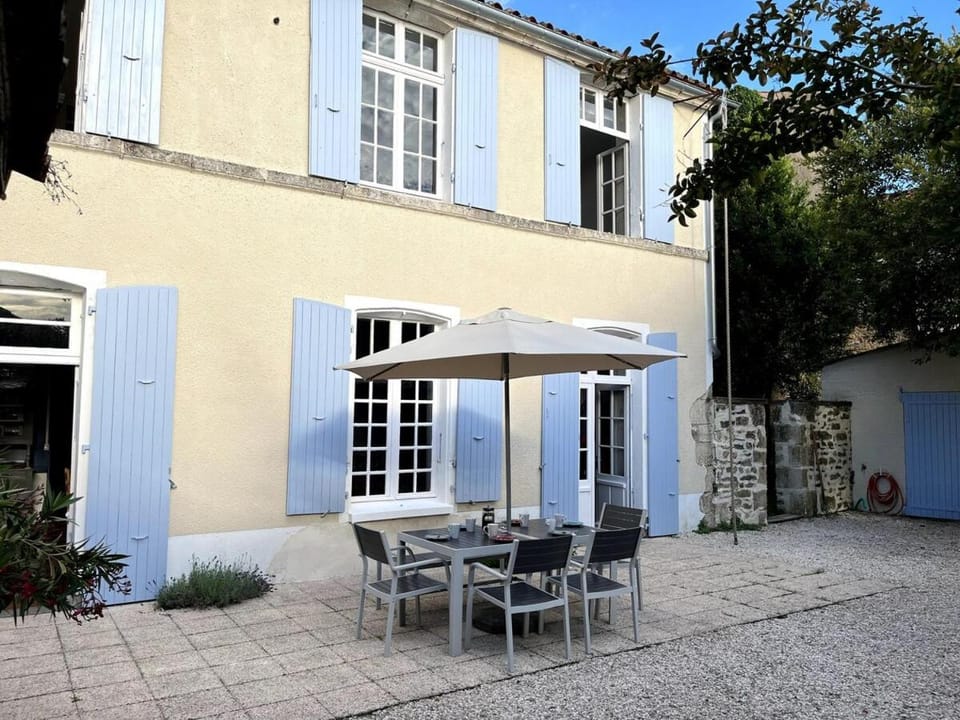 Le Presbytère de la Couture Bed and Breakfast in Pays de la Loire