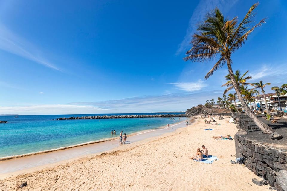 Home2Book Bright Apartment PlayaBlanca, Terrace Apartment in Playa Blanca