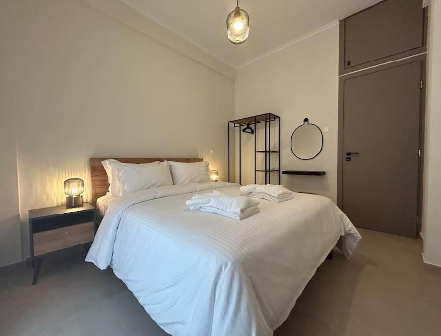 Bed, Bedroom, towels, wardrobe