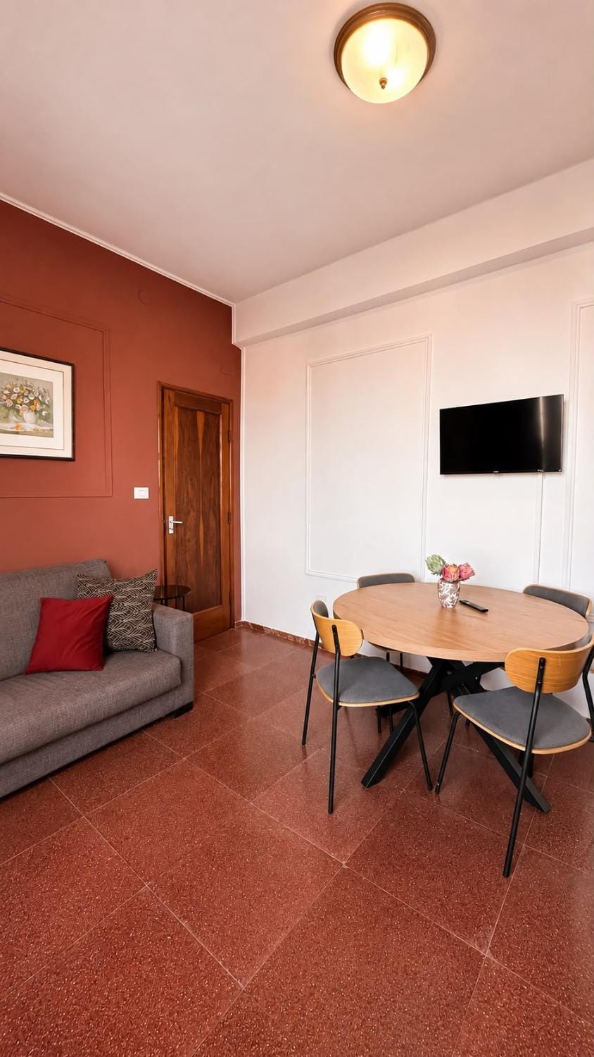 TV and multimedia, Living room, Dining area