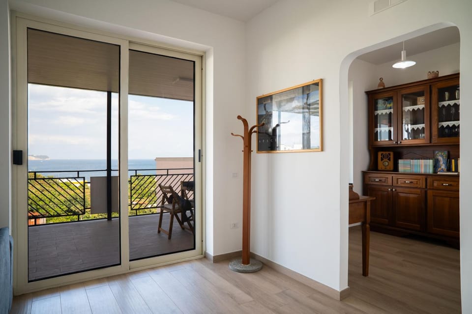 FRONTEMARE Suites Bed and Breakfast in Campania