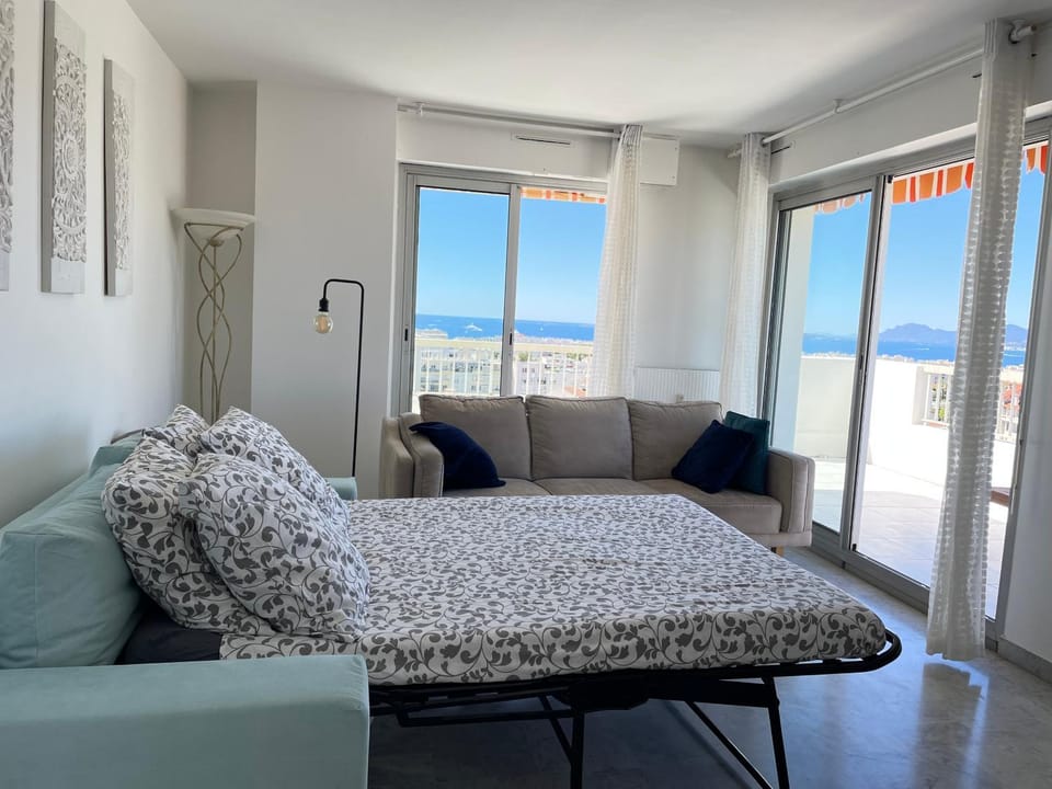 FIREWORKS VIEW - 6 Persons Apartment in Antibes