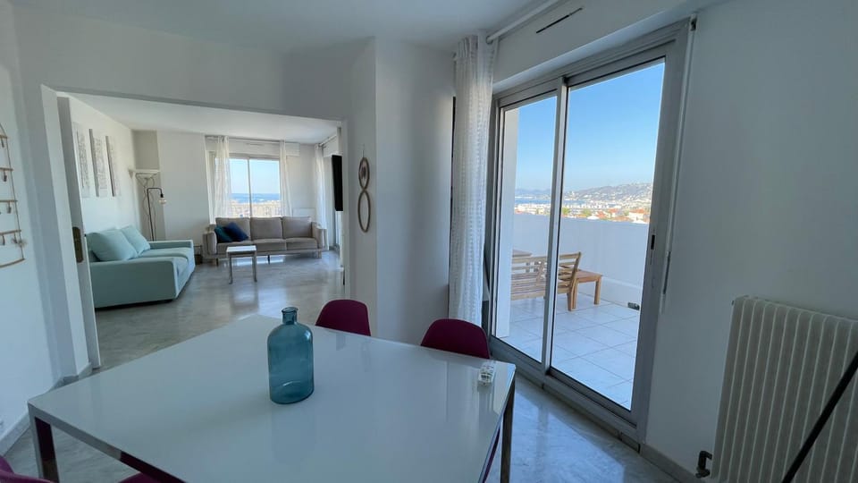FIREWORKS VIEW - 6 Persons Apartment in Antibes