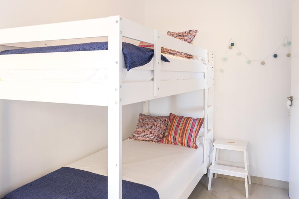 Photo of the whole room, Bedroom, bunk bed