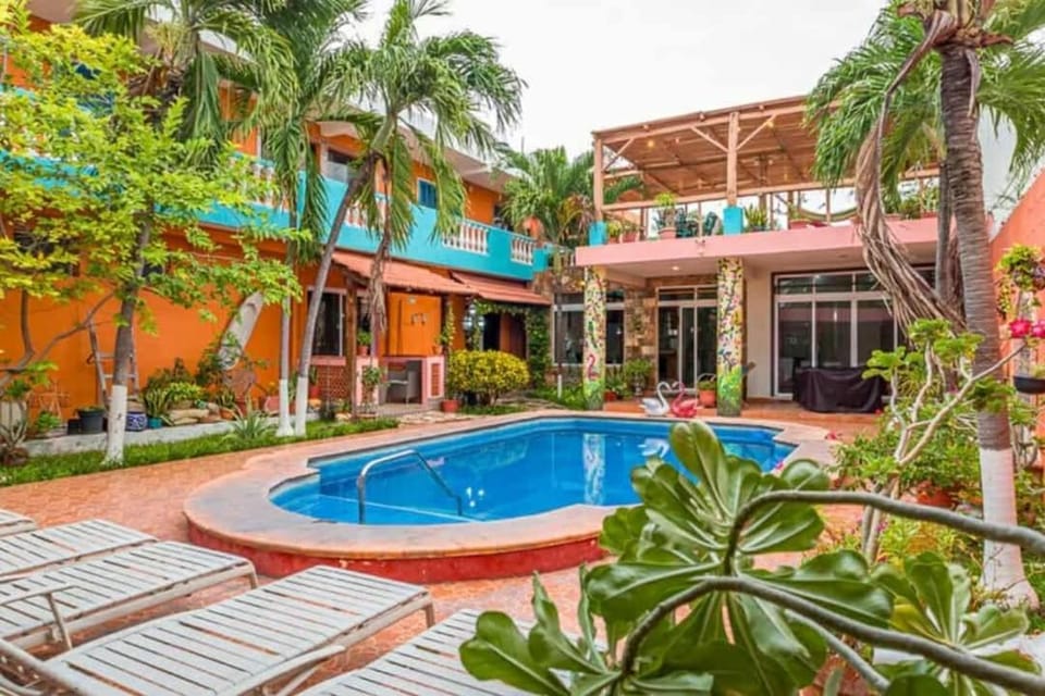 Property building, Day, Garden, Garden view, Pool view, Swimming pool