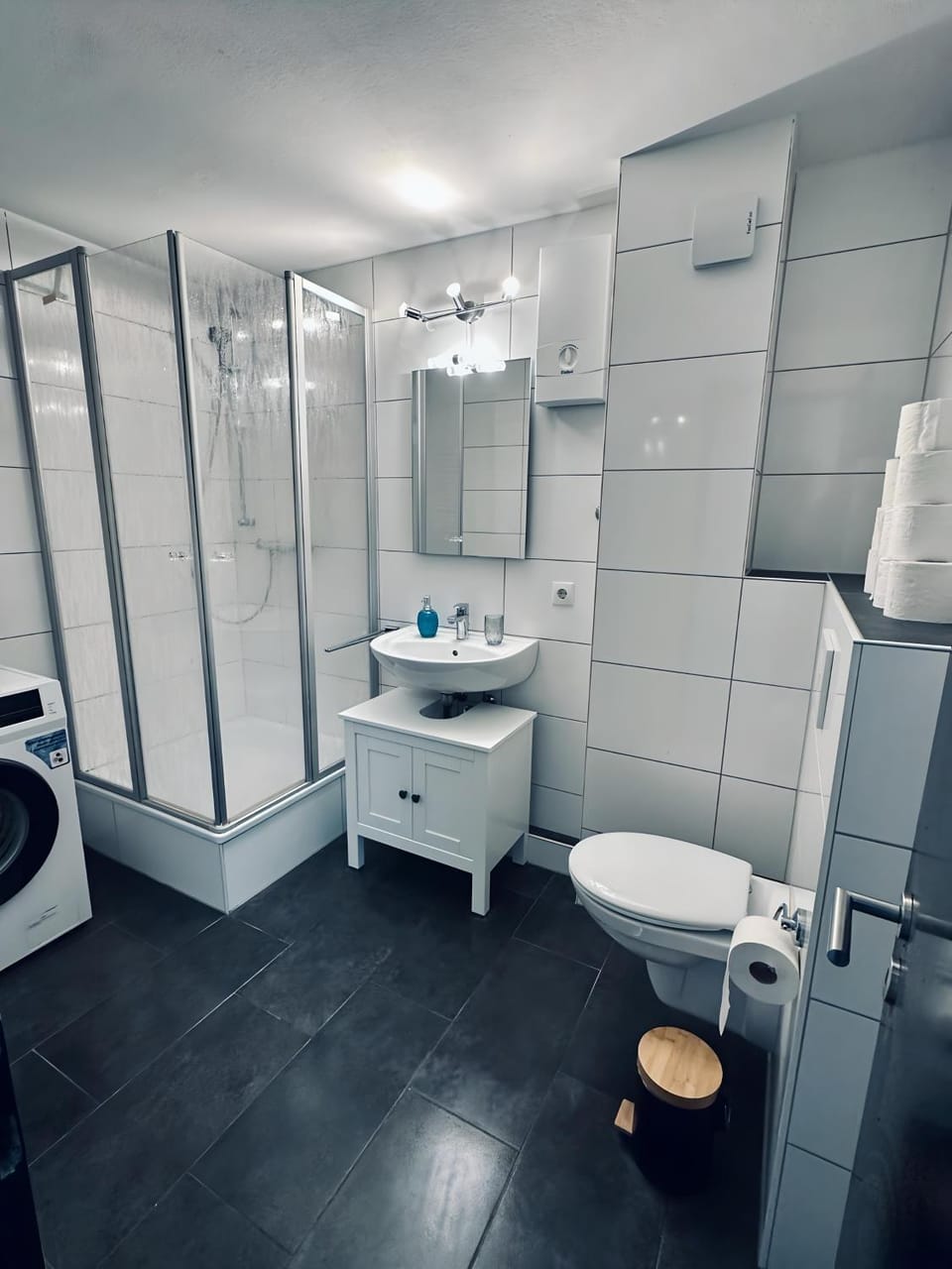 Shower, towels