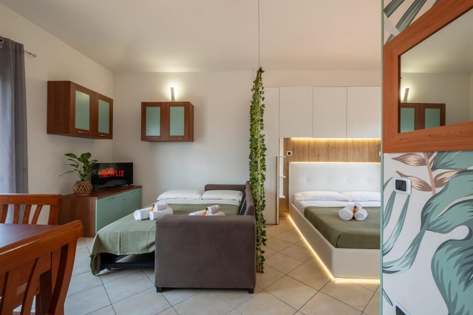 Bed, TV and multimedia