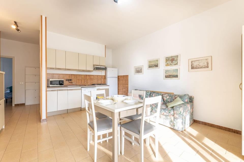 Spring, Summer, Kitchen or kitchenette, Autumn