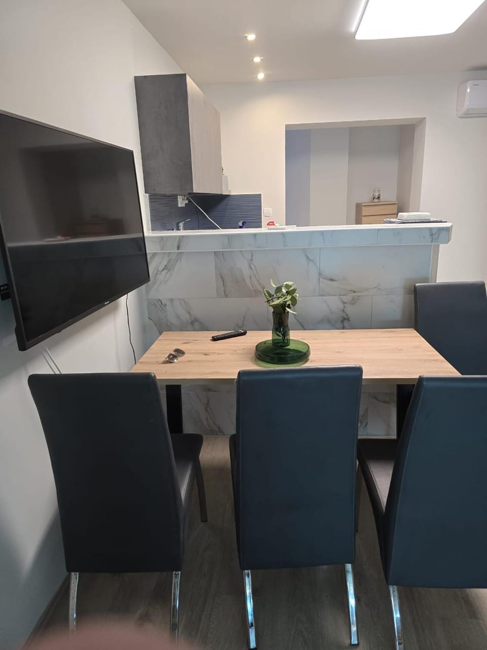 Amelie & Sea - Ground Floor Penthouse with 2 Terraces, Green Views, Sleeps 9 Apartment in Zadar County