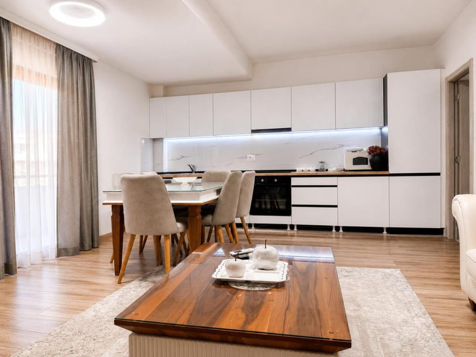 Dining area, Food, oven, stove