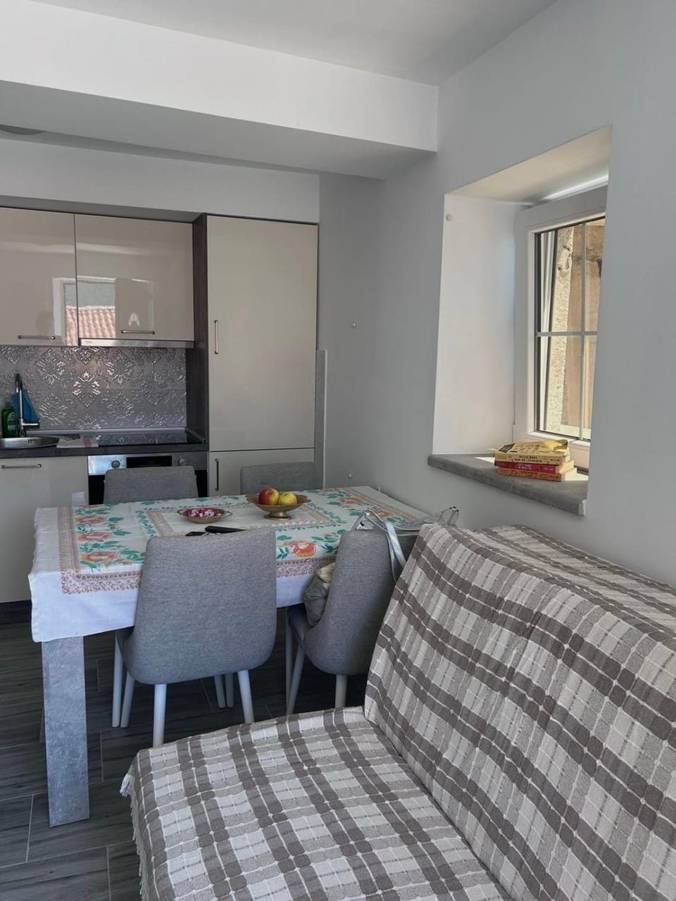 Katina Zgrada Apartment in Kotor Municipality