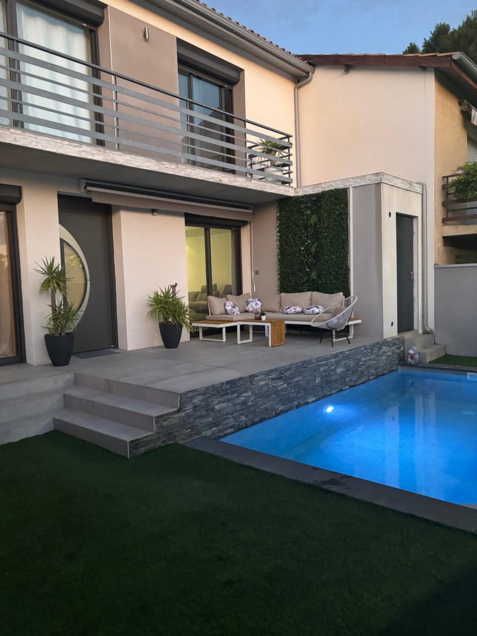 Pool view, Swimming pool
