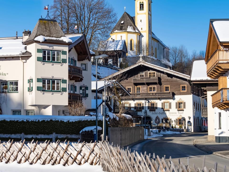 Property building, Winter