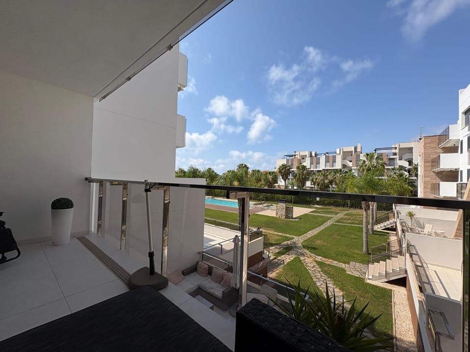 Balcony/Terrace, Garden view