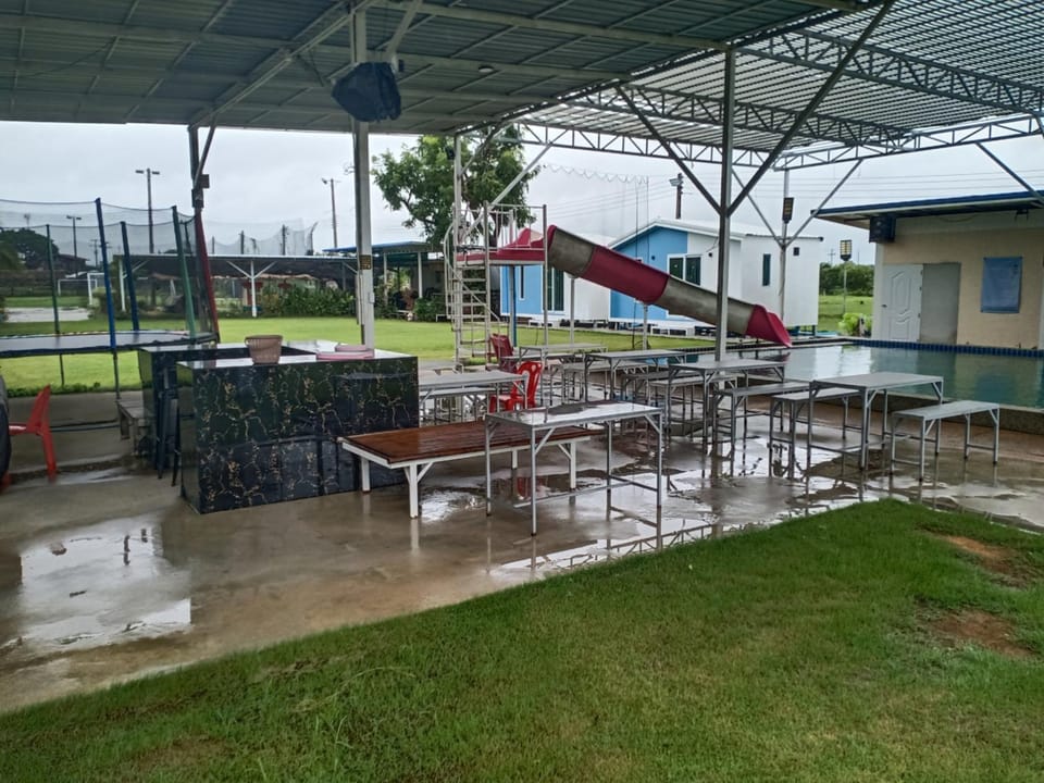 Swimming pool