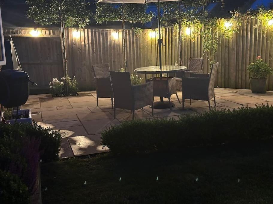 Patio, Night