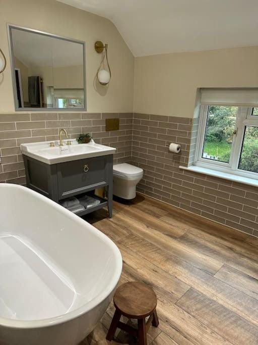 Bathroom, Bath