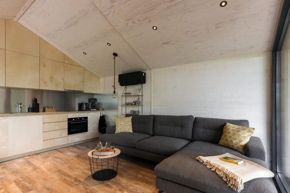 NEW Hello Zeeland - Watervliet View Lodge House in Zeeland, Netherlands