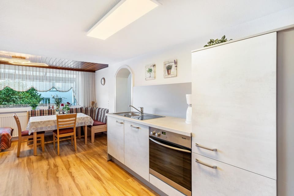 Property building, Kitchen or kitchenette, Living room