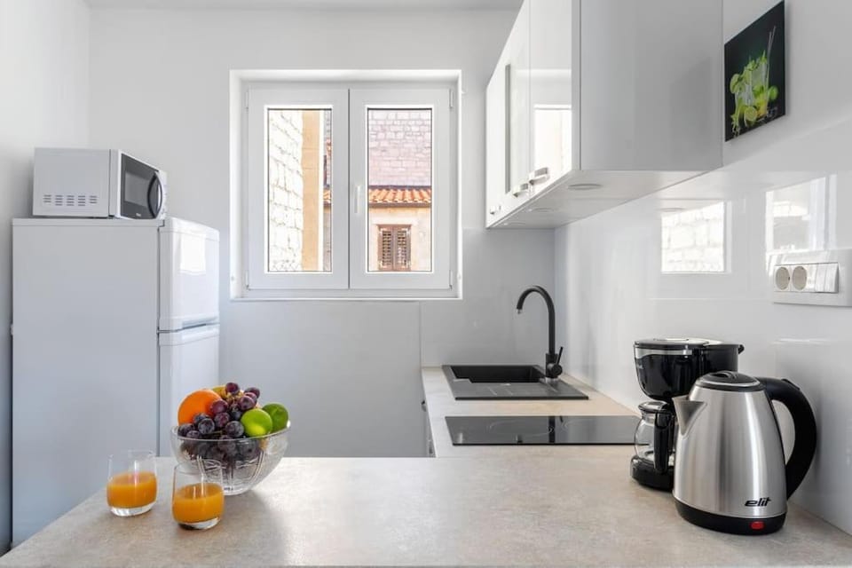 Old Town Oasis Apartment in Hvar