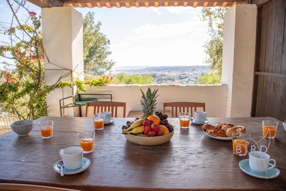 Villa Bonnard in Nice Sea and city View & Pool Villa in 06340 La Trinité, France