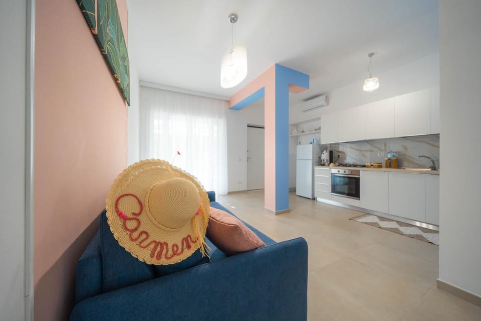 Kitchen or kitchenette, Seating area