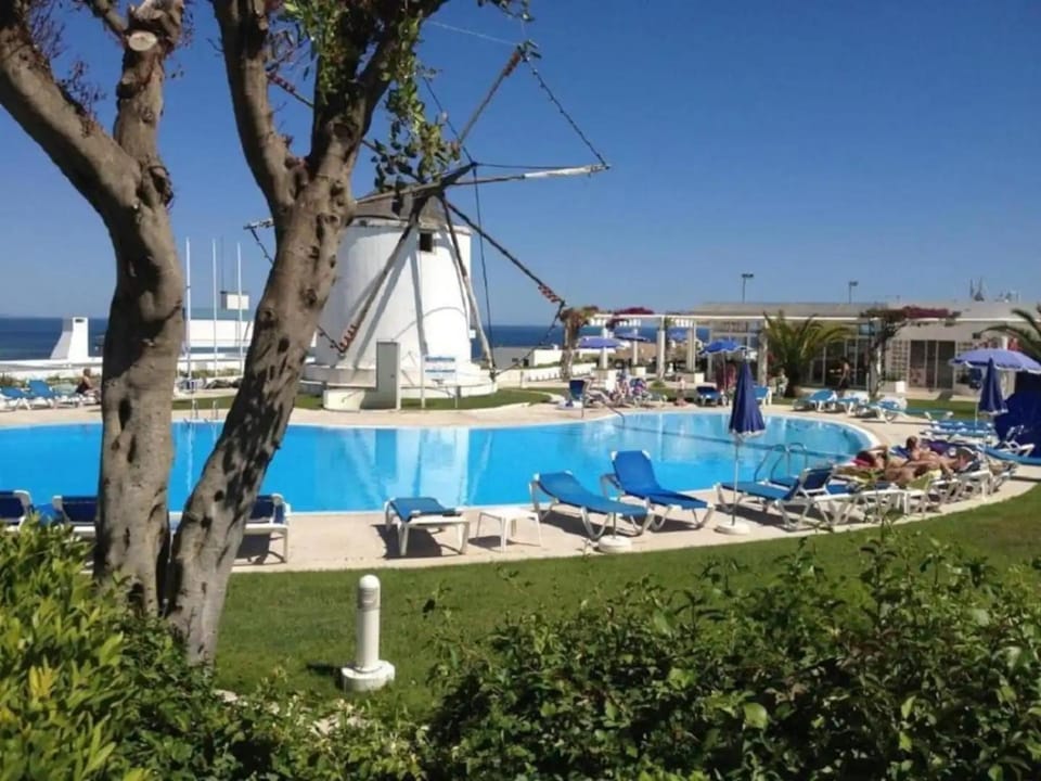 TAC - Windmill OceanFront Villa Apartment in Guia