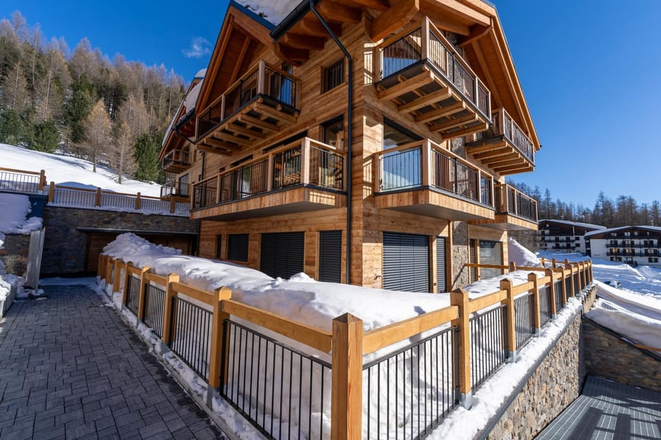 Property building, Winter