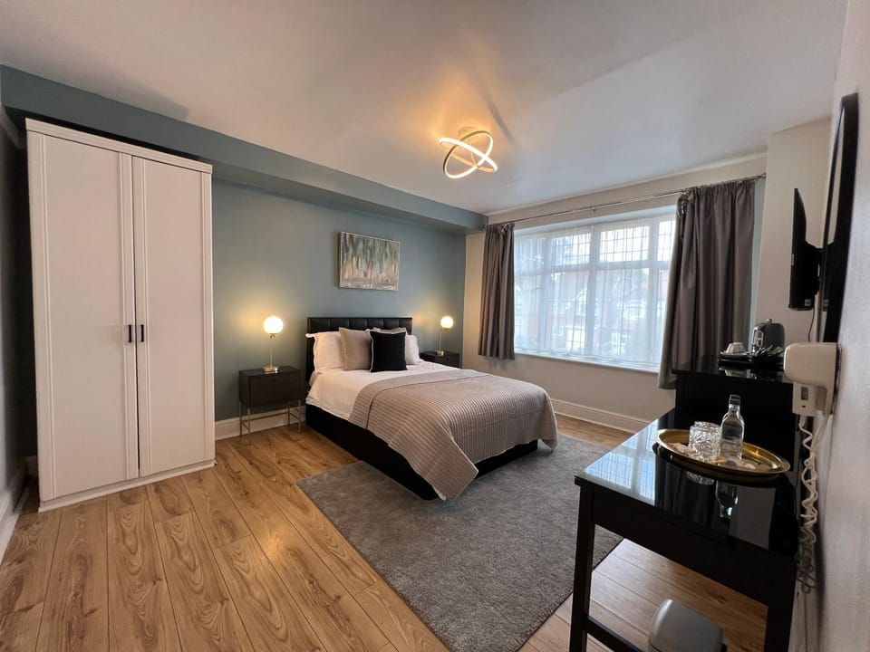 Madonna Halley Hotel Hotel in Edgware