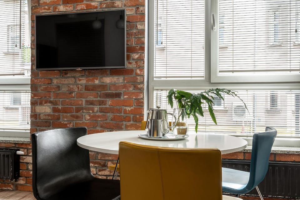 TV and multimedia, Seating area