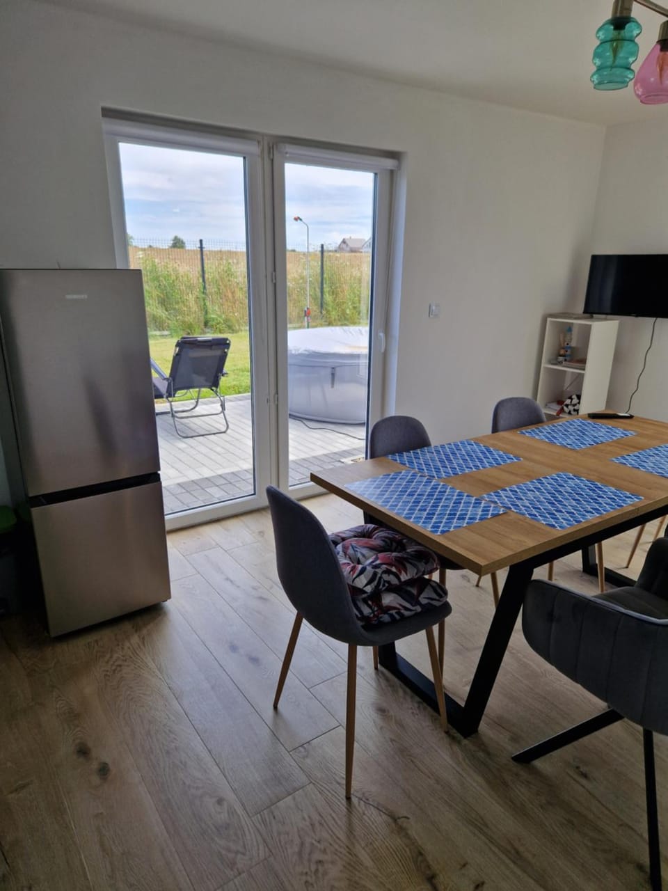 Seating area, Dining area