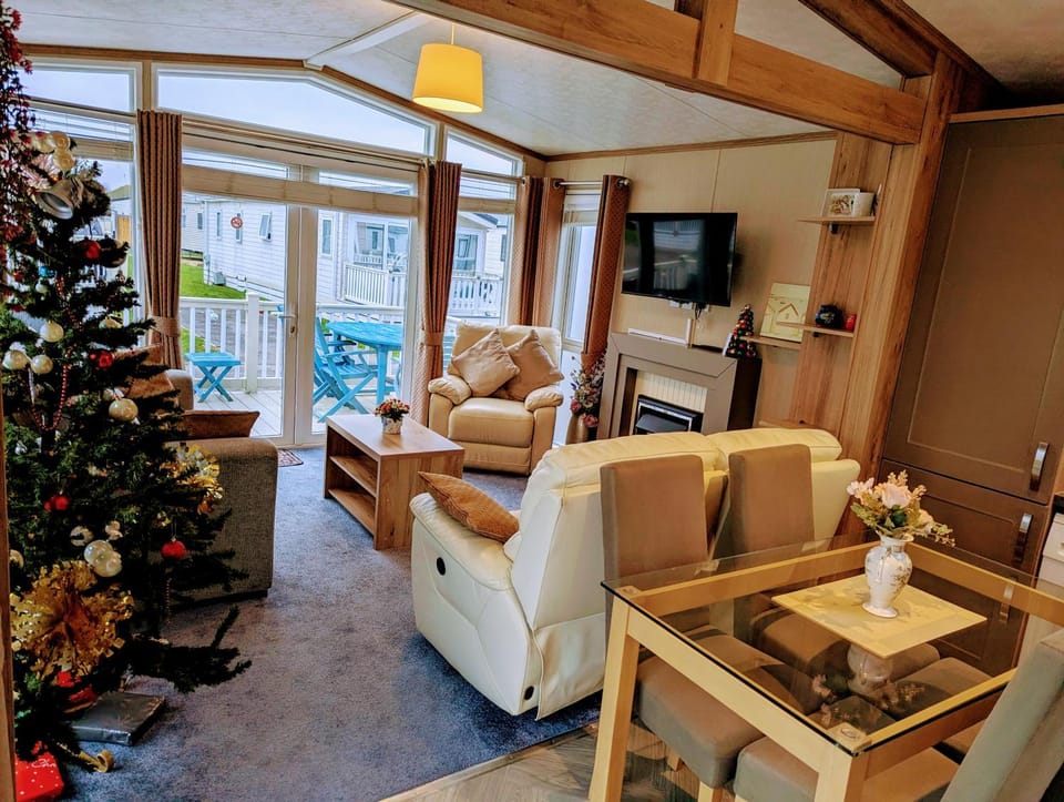 2Bedroom Comfy & Cosy family loving Home Villa in Chichester