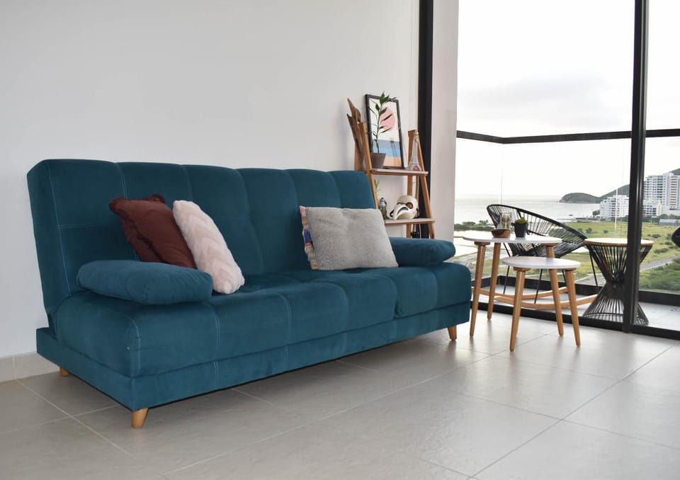 Nearby landmark, Bed, Balcony/Terrace, Living room, Seating area, Pets, Pets, Sea view, Sunrise, Sunset
