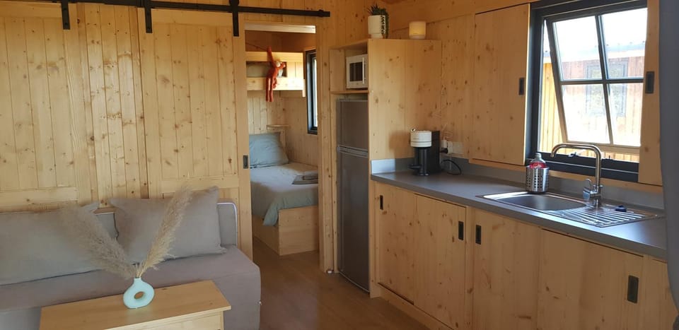 Kitchen or kitchenette, Seating area