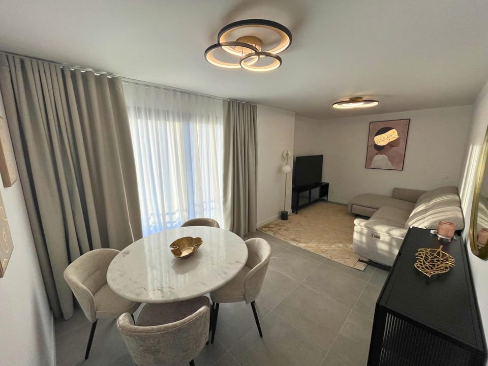 Modern 3-Bedroom with Padel and Pool Access Apartment in Calp
