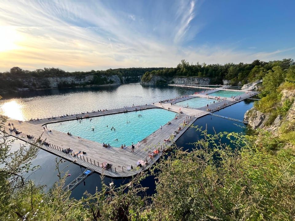 Nearby landmark, Swimming pool