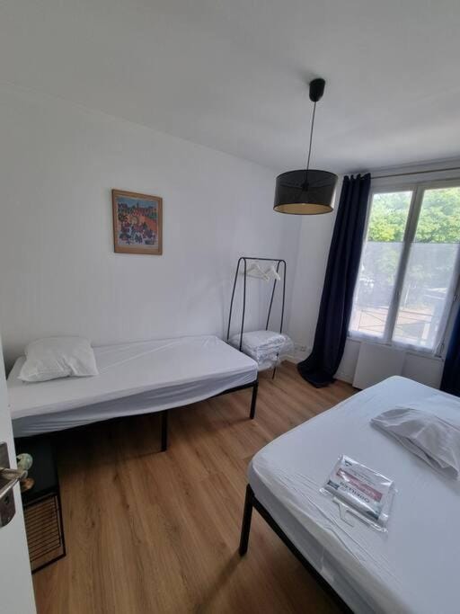 Métro 4 - 3 Pièces près de Paris Apartment in Saint-Denis, France