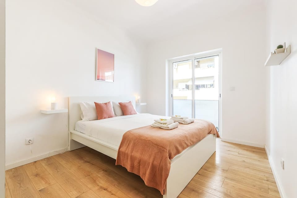 Vita Portucale ! Almada Sweet Retreat Apartment in Lisbon District