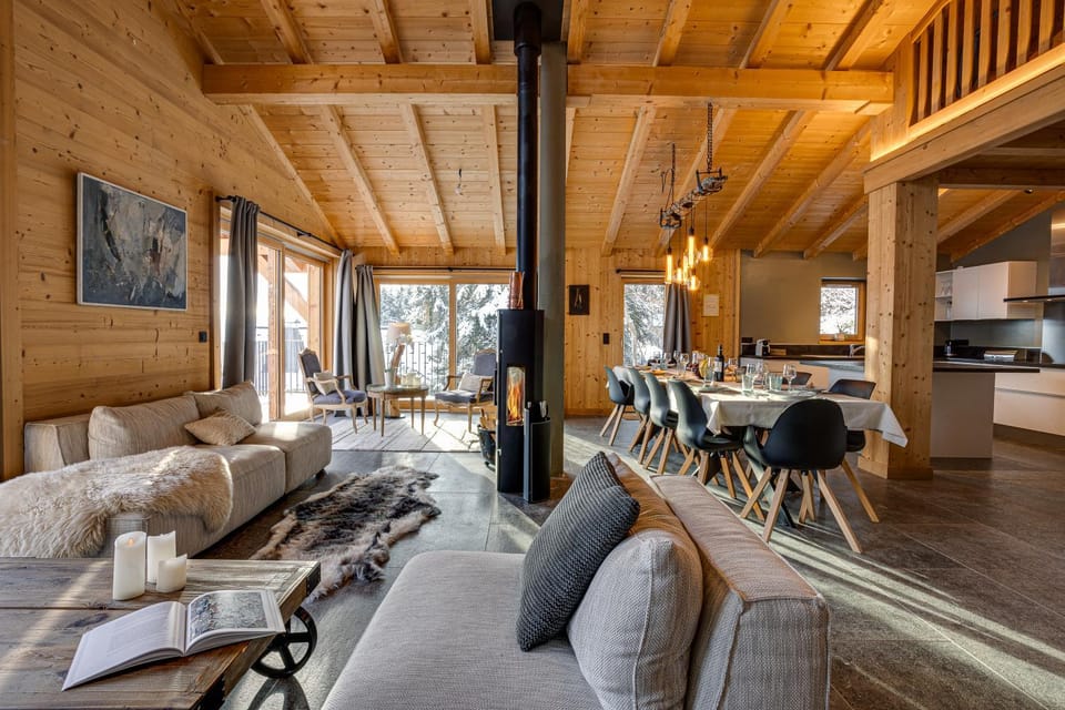 Living room, Seating area, Dining area