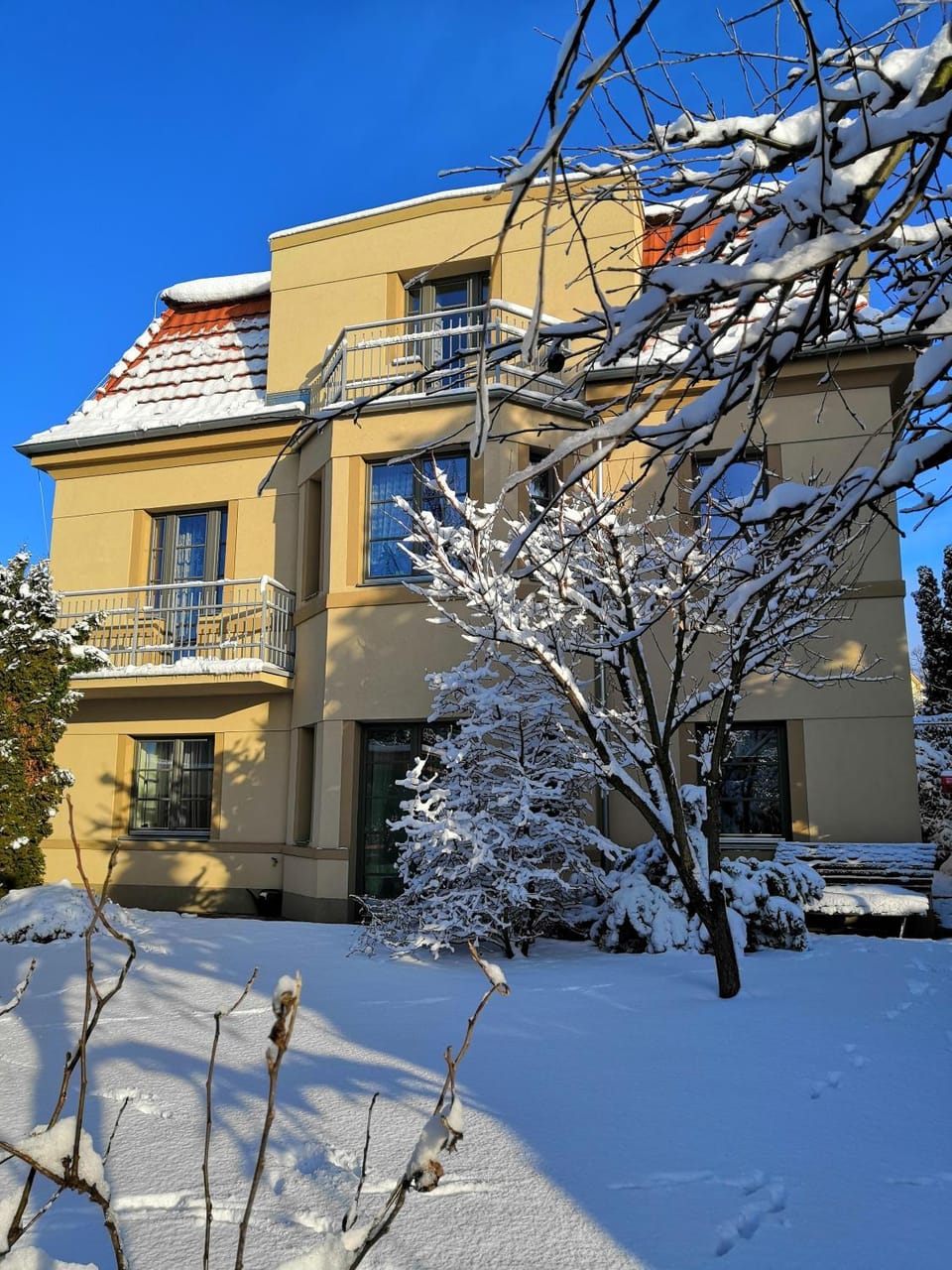 Property building, Winter