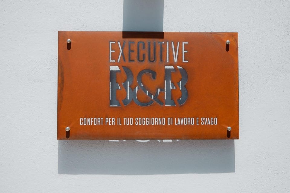 Property logo or sign, Logo/Certificate/Sign, Street view