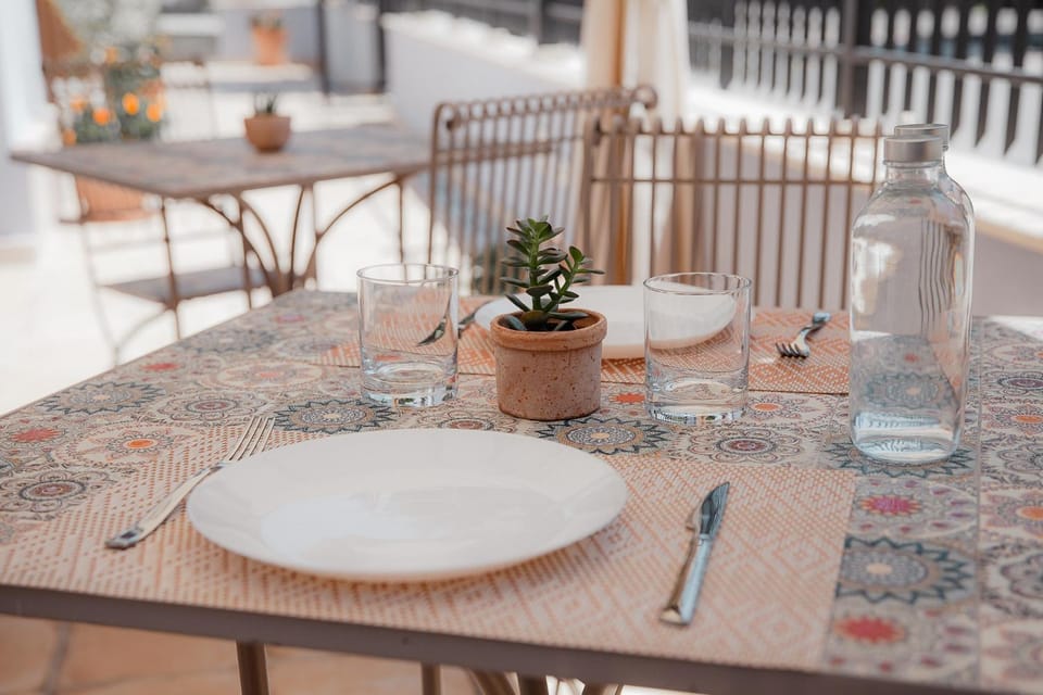 Patio, Food and drinks, Food, Breakfast