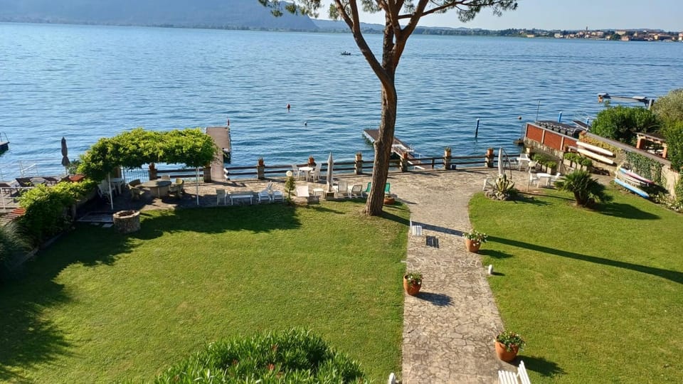 Garden, Lake view