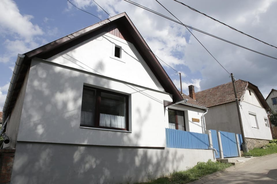 Kékmacska Vendégház Nagybörzsöny Apartment in Hungary