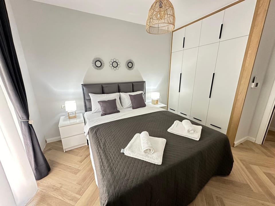 Bed, Bedroom, wardrobe