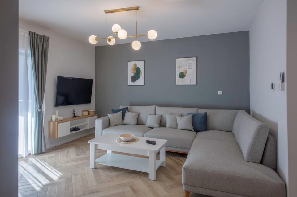 TV and multimedia, Seating area