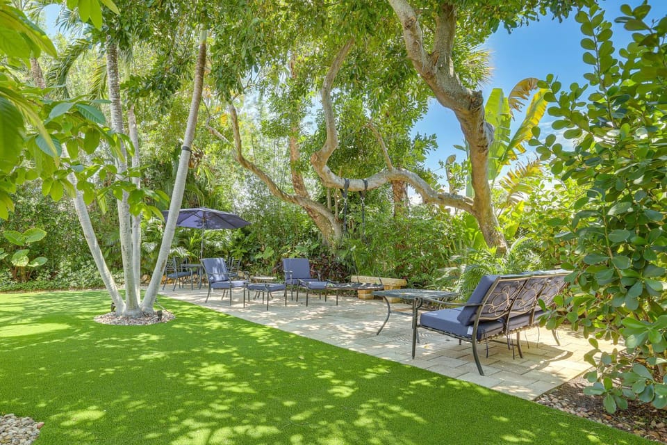 Vibrant North Palm Beach Home ~ 2 Mi to Beach! House in Palm Beach Gardens