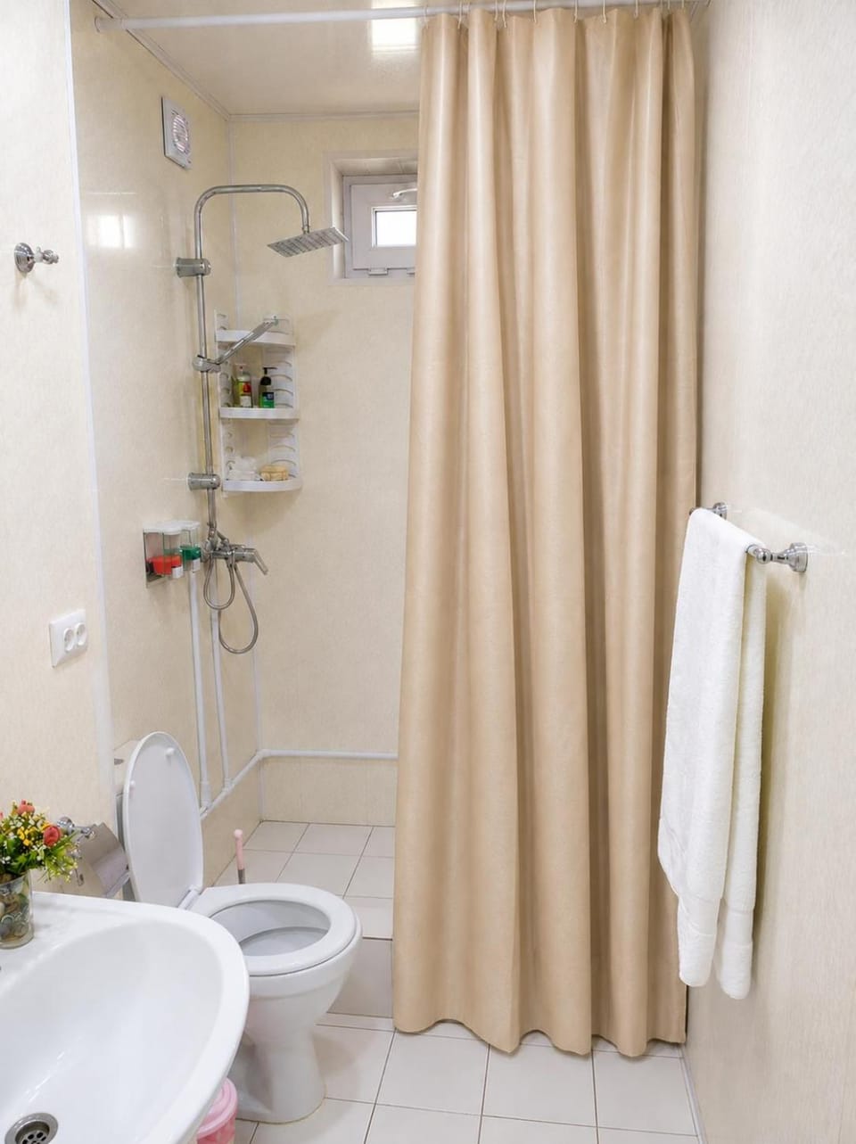 Shower, Toilet, Bathroom