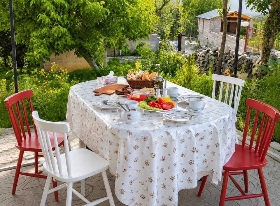 Spring, Garden, Breakfast